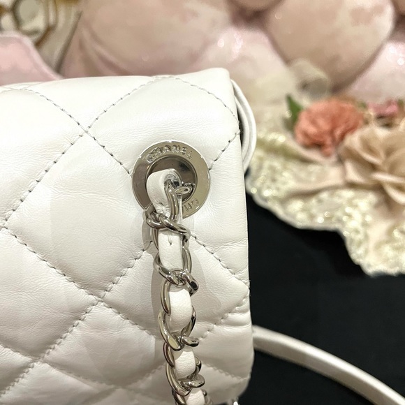 Chanel Flap bag 🌸 - Picture 3 of 13